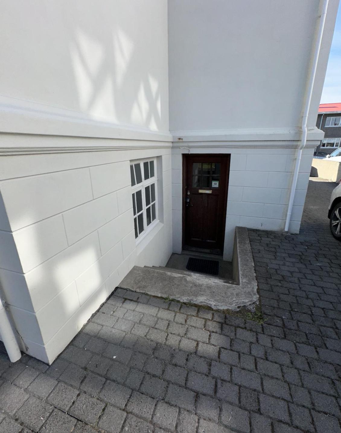 Reykjavik Urban Escape 2-Bedroom Haven With Private Entrance Екстер'єр фото