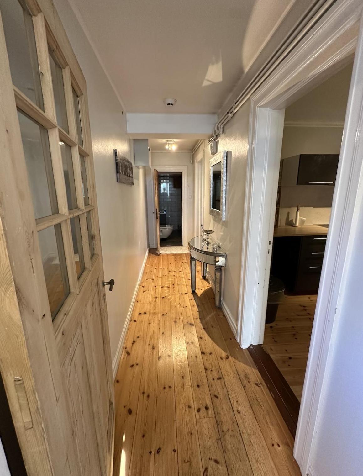 Reykjavik Urban Escape 2-Bedroom Haven With Private Entrance Екстер'єр фото